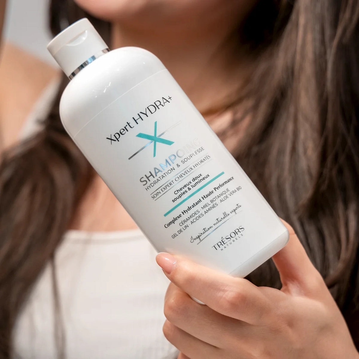  Shampoing hydratation et souplesse XPERT HYDRA+ 400ml trésors naturels shooting